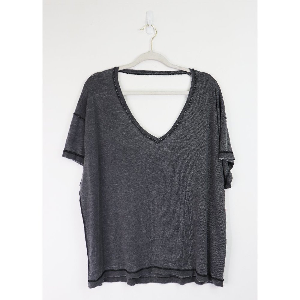 NWT Free People All Mine Oversize Cut-Out V Neck Tee T-Shirt Washed Black Large - Picture 2 of 8
